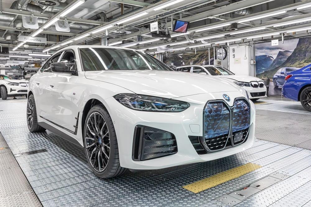 новый электрокар BMW i4