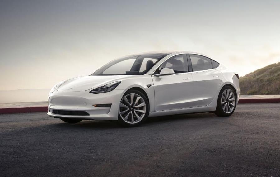 Очередное повышение цен на Tesla Model 3 в США