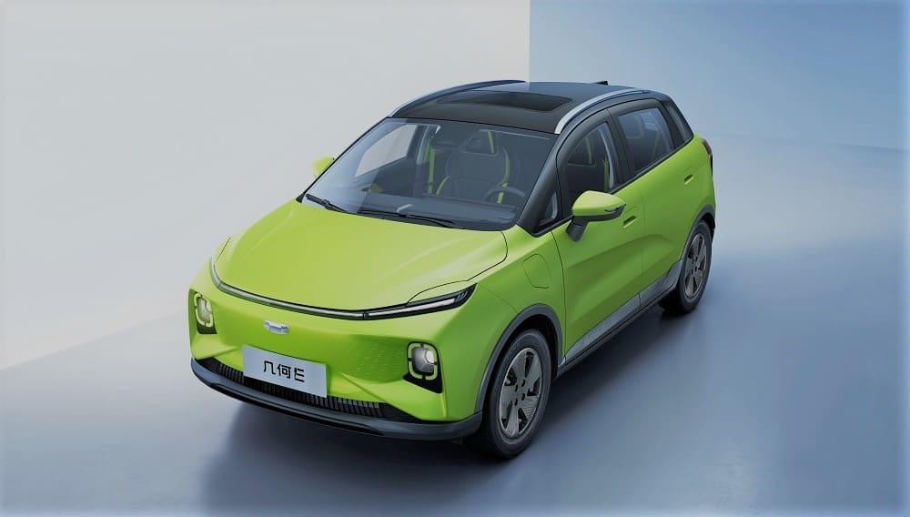 электрический кроссовер Geely Geometry E