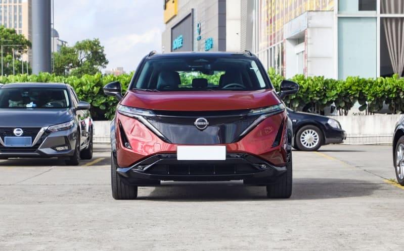 электрокар Nissan фото