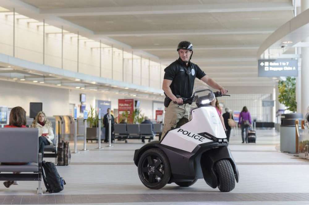 Полицейский Segway получит третье колесо