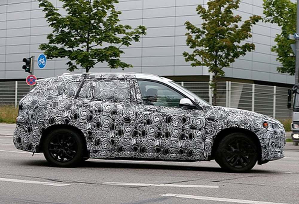 Volkswagen приступил к тестированию компактвэна Touran 2015 в Европе
