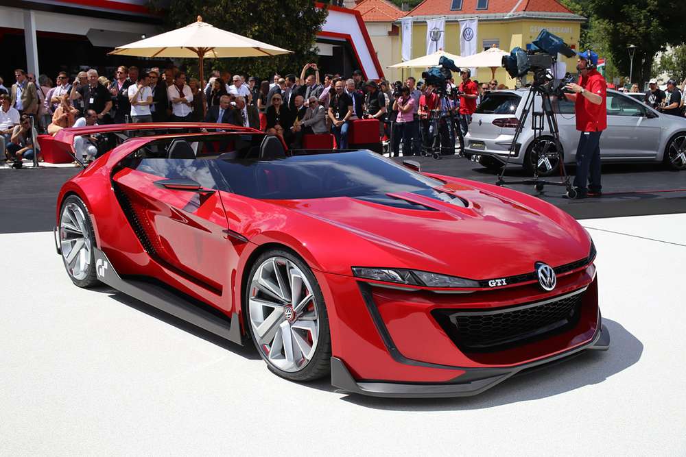 Volkswagen выпустил первое видео концепта GTI Roadster Vision Gran Turismo
