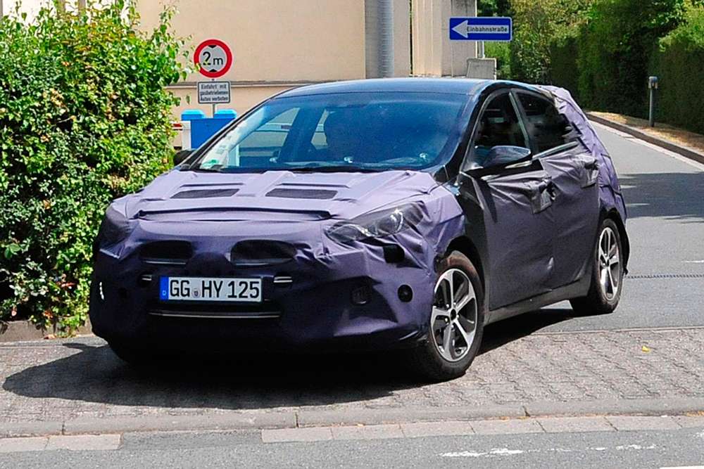 Компания Hyundai готовит фэйслифтинг для i30