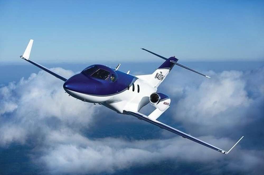 Honda представляет свой первый самолет HondaJet