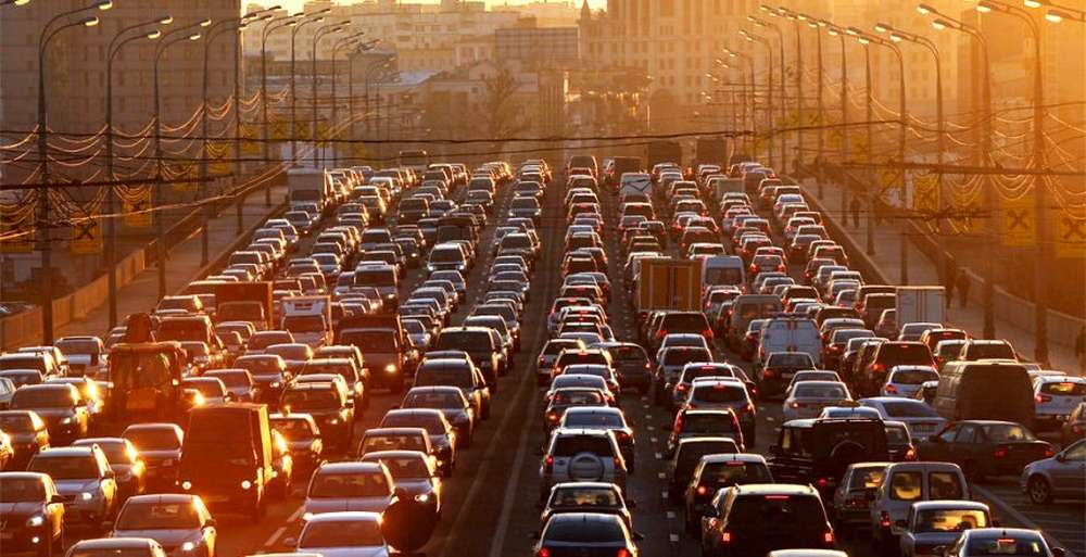 Названы города, по которым лучше не ездить на машине
