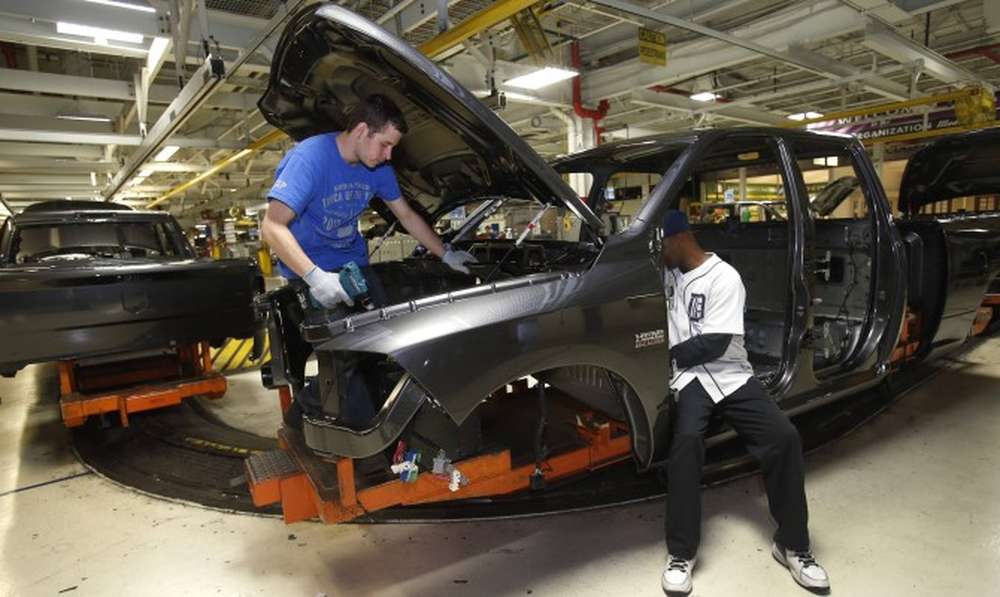 Chrysler отзывает 895 тысяч внедорожников