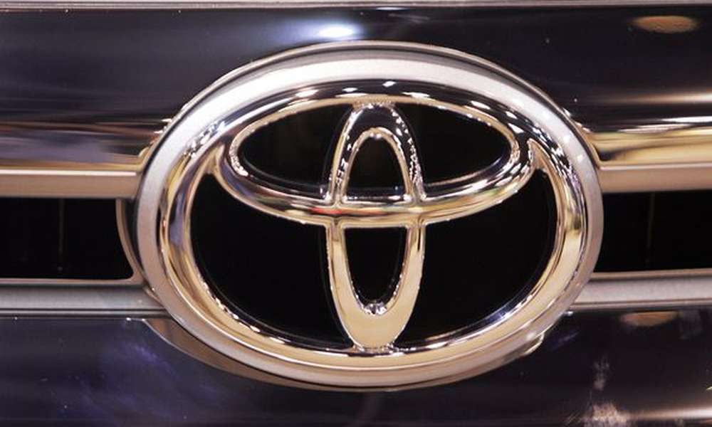 Toyota задержит поставку 23 тысяч автомобилей