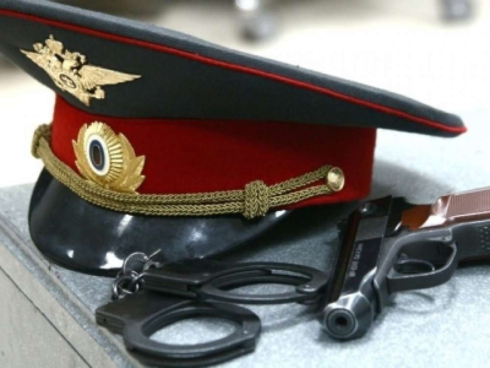 В Семее полицейских осудили за незаконную выдачу водительских удостоверений