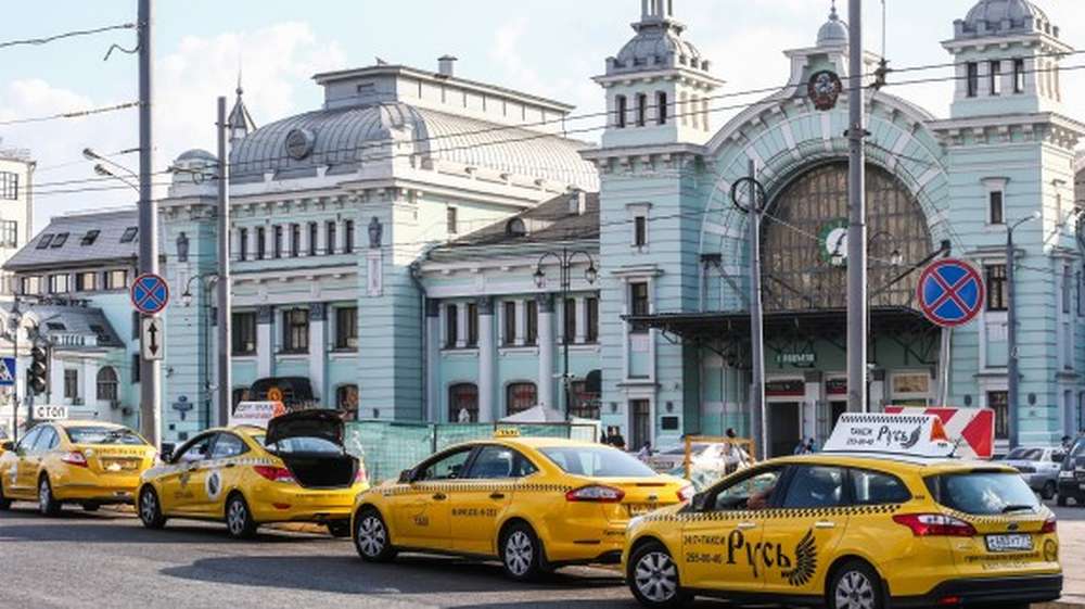 В России предложили запретить приложение по вызову такси