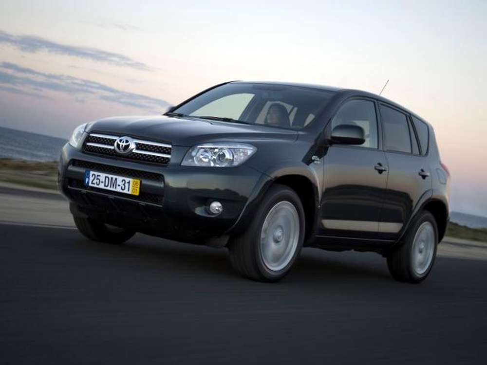 Toyota отзывает 20 тысяч автомобилей, в том числе и из России