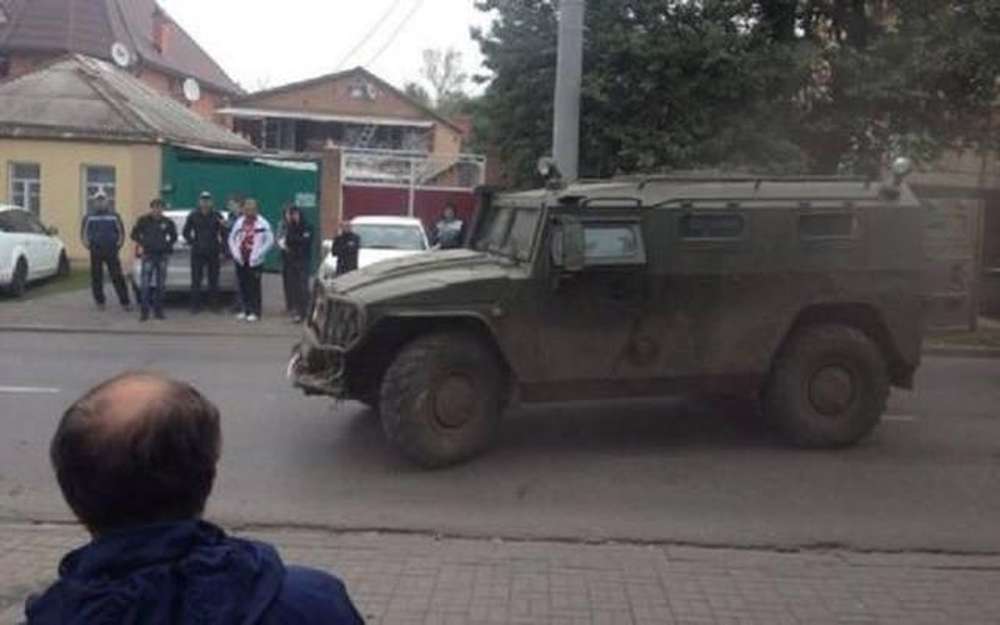 Военные на «Тигре» устроили серьезное ДТП в Ростове-на-Дону