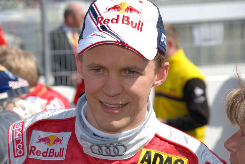Маттиас Экстрём выиграл насыщенную событиями гонку DTM в Зандфорте