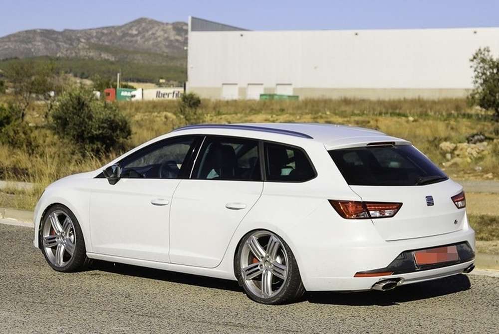 Seat тестирует «заряженный» Leon ST