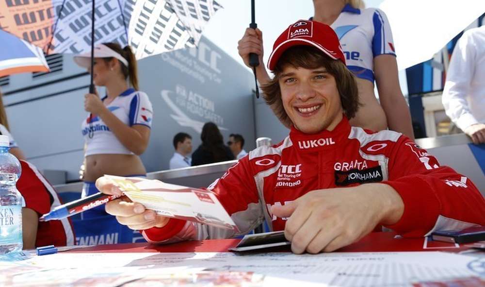 Михаил Козловский еще на сезон останется пилотом Lada в WTCC