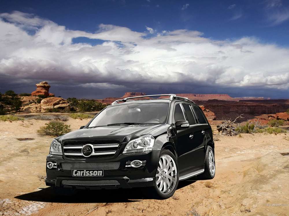 Ночью в Минске сгорел Mercedes GL500, принадлежавший пенсионерке