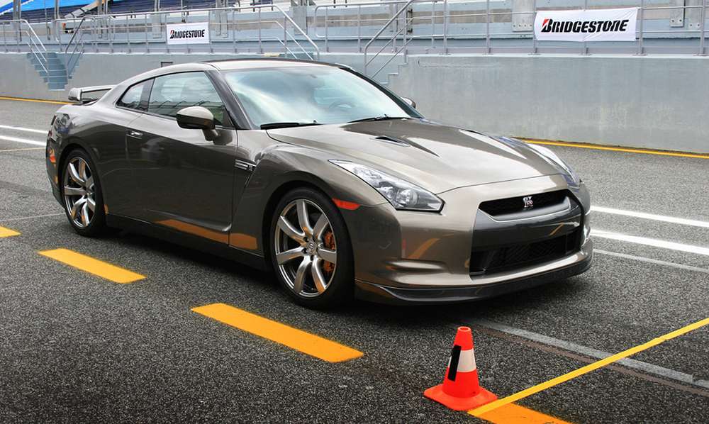 Nissan подтвердил гибридный GT-R