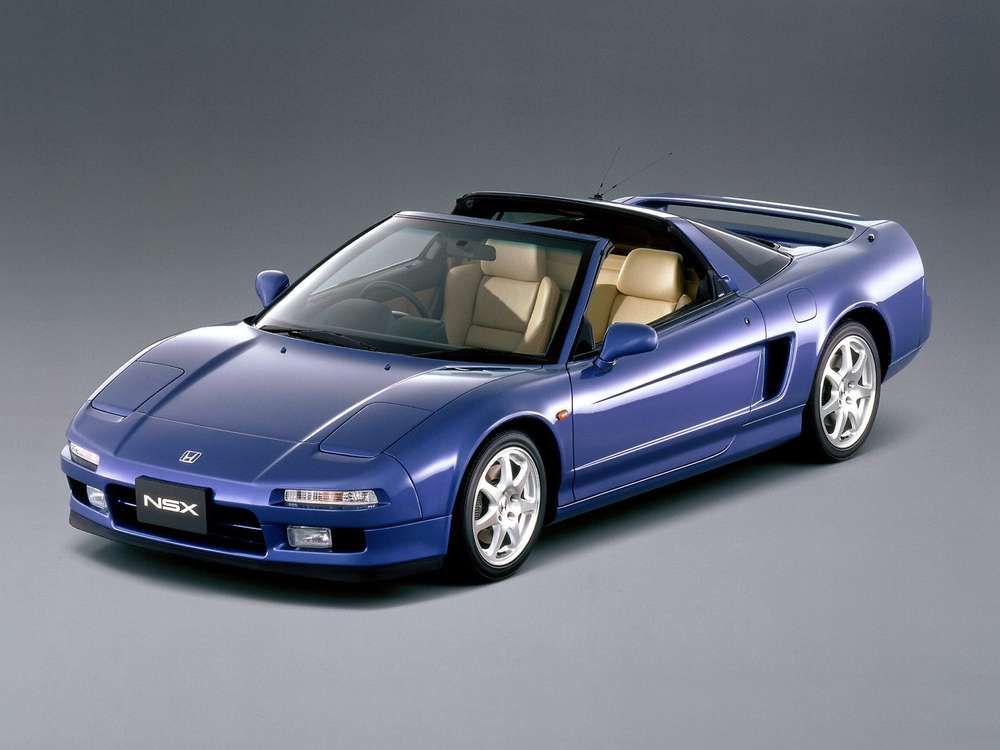 Acura вывела на тесты спорткар NSX