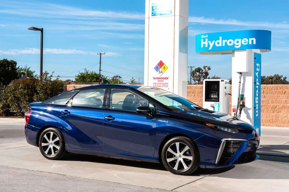 Выхлоп водородной Toyota оказался безопасней молока