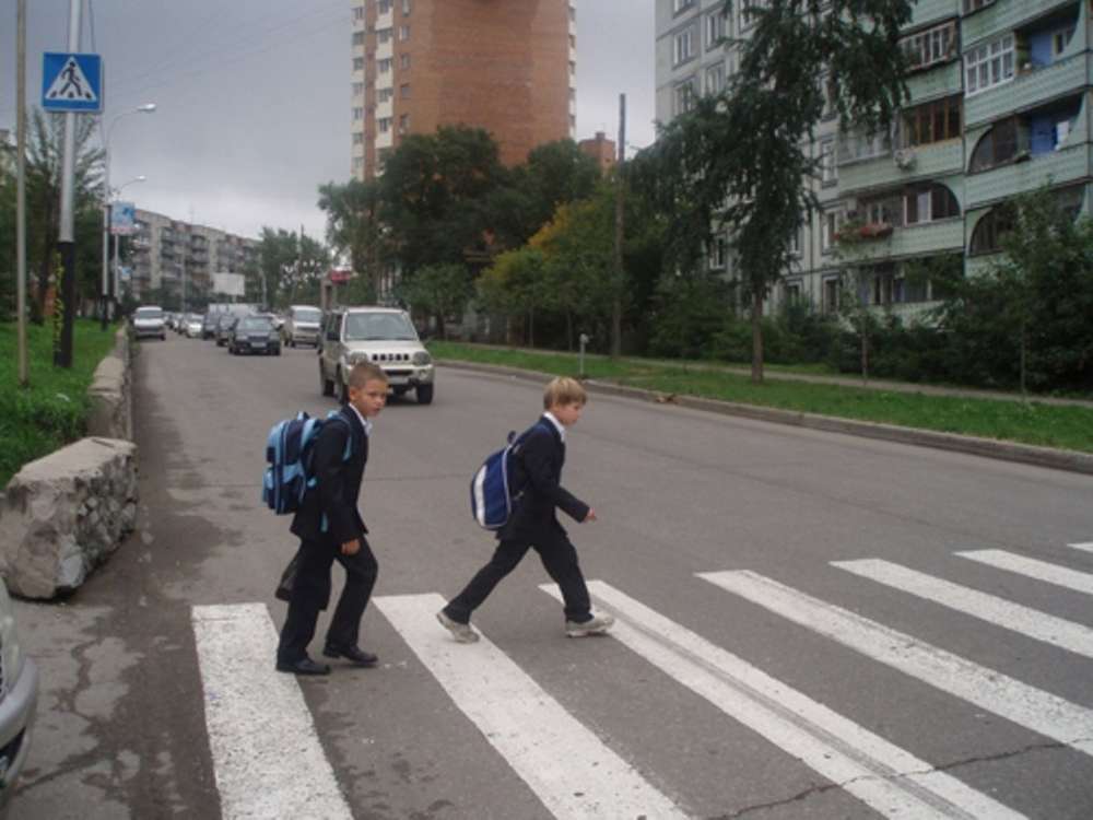 В Иваново пьяный учитель на переходе сбил школьников