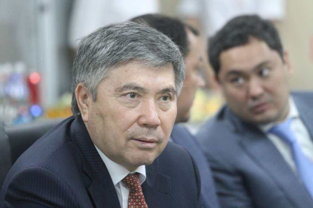 Карабалин подтвердил предстоящее снижение цен на бензин в Казахстане