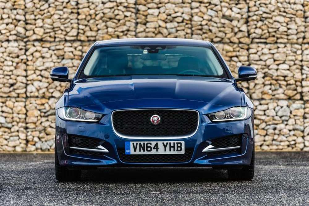 Jaguar официально объявила о начале производства седана XE