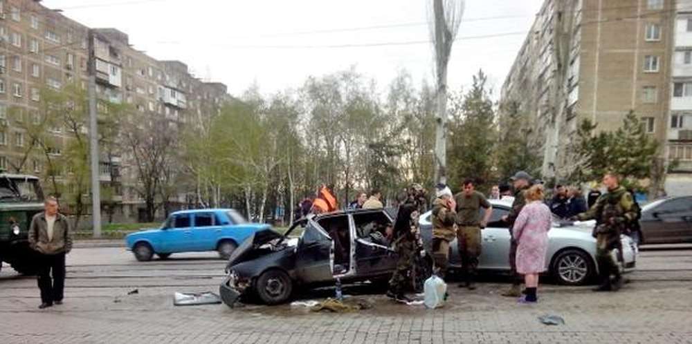 Боевики устроили аварию в центре Донецка