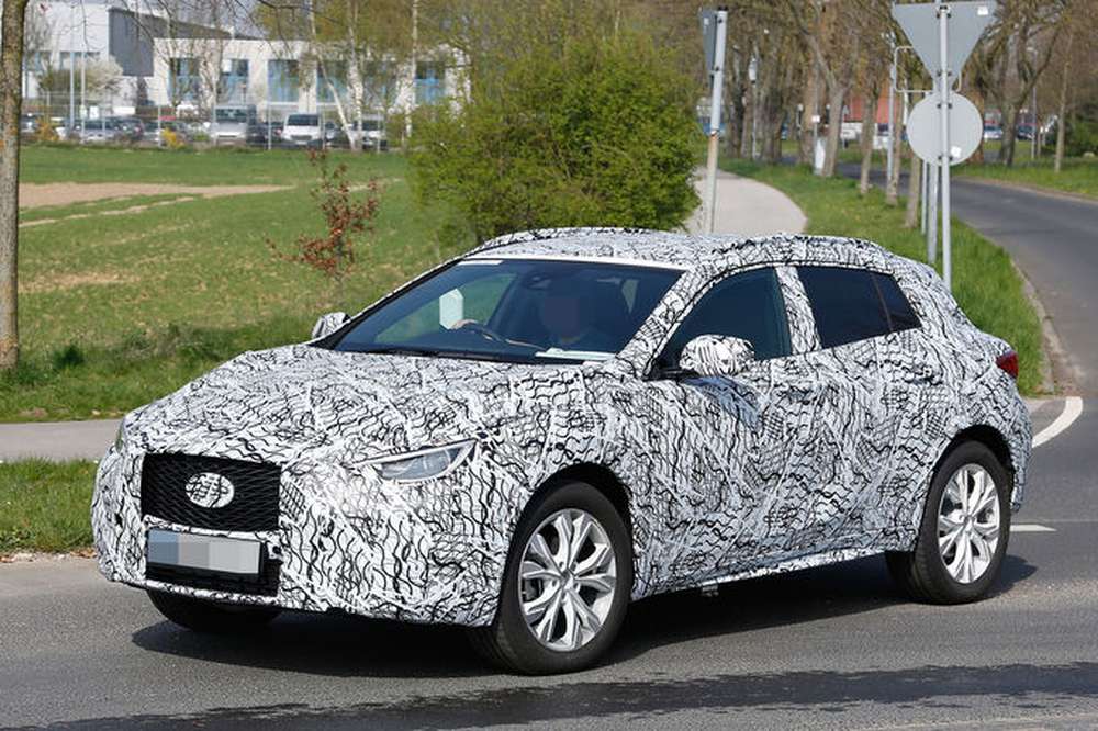 Маленький Infiniti кроссовер, первые «живые» фото.