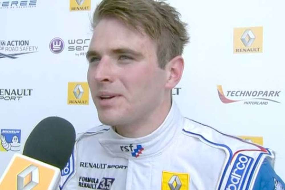 Роуланд выиграл субботнюю гонку в Альканисе