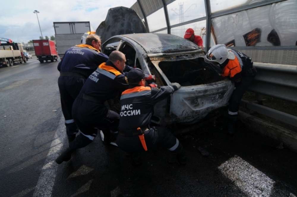 Спасатели приняли участие в ликвидации последствий ДТП в Ханты-Мансийском автономном округе