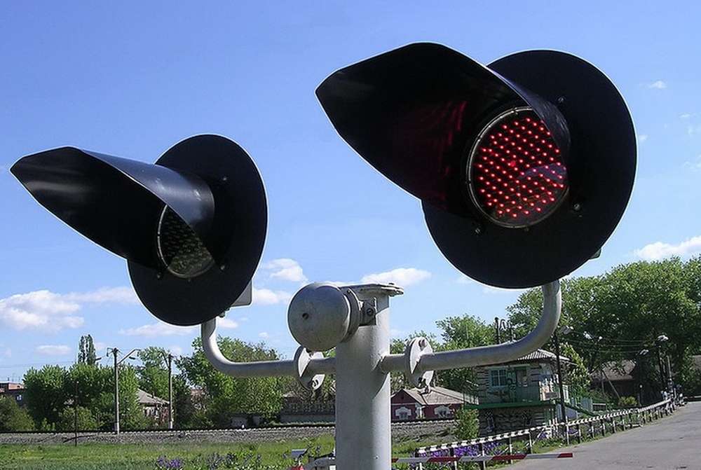 В Гродненской области столкнулись Volkswagen и грузовой поезд