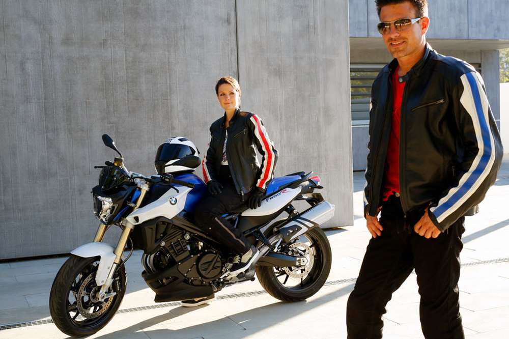 Концерн BMW сотрудничает с компанией Alpinestars
