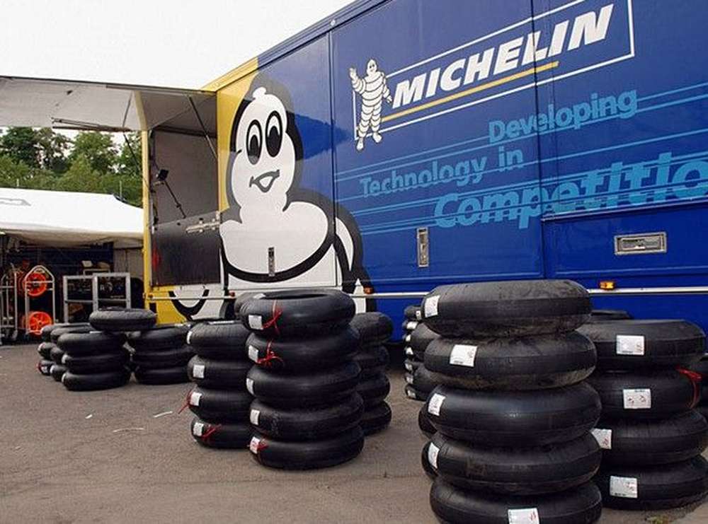 Michelin вернет в MotoGP нарезанные слики