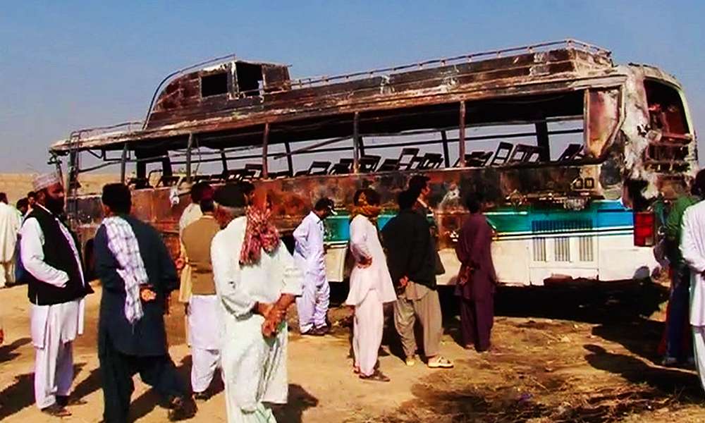 В Пакистане сгорел автобус со свадьбой