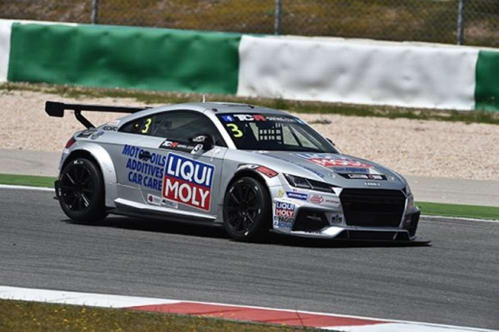 Audi TT быстрейшая на тестах TCR в Португалии