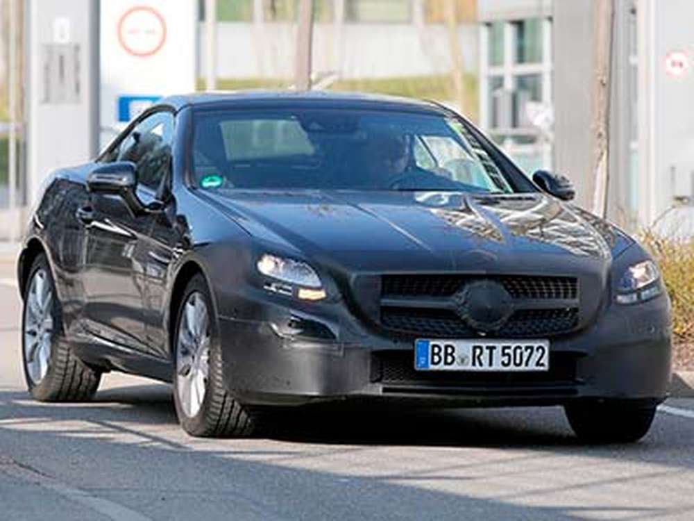 Новинка Mercedes-Benz SLC порадует автолюбителей в декабре