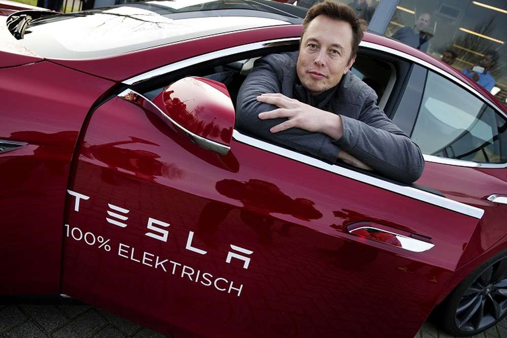 Основателя Tesla Motors сравнили с бомжом