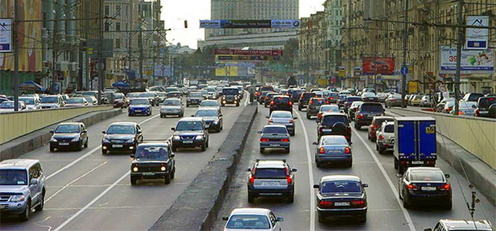 В Москве для проверки ремонта дорог закупят компактные кроссоверы