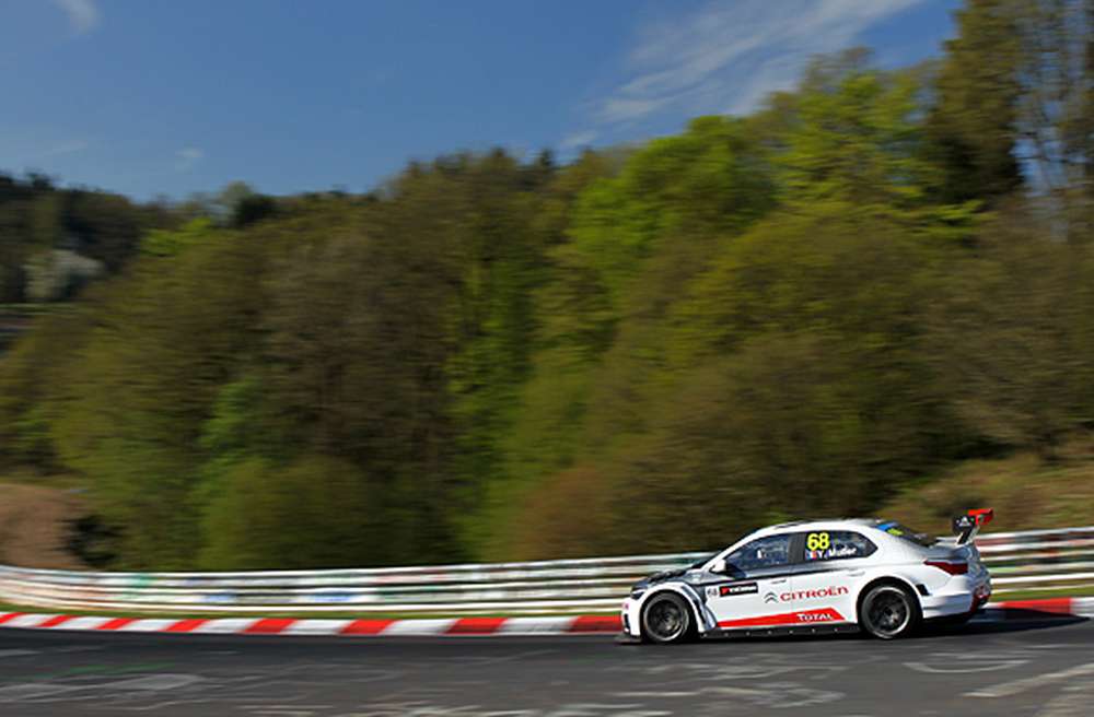 Иван Мюллер выиграл вторую гонку WTCC на Нюрбургринге