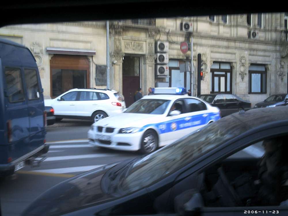 Машинам из районов запрещен въезд в Баку