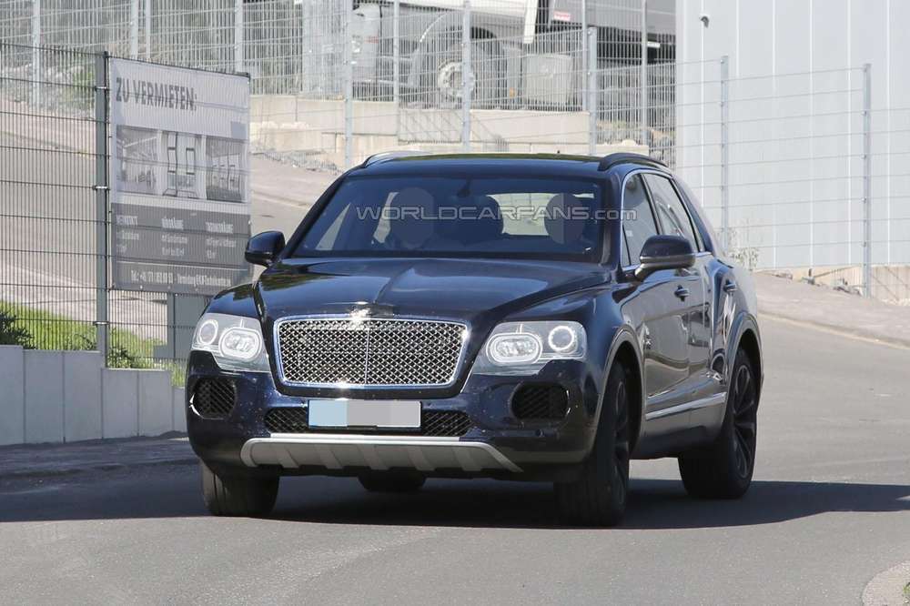 Кроссовер Bentley Bentayga замечен без камуфляжа