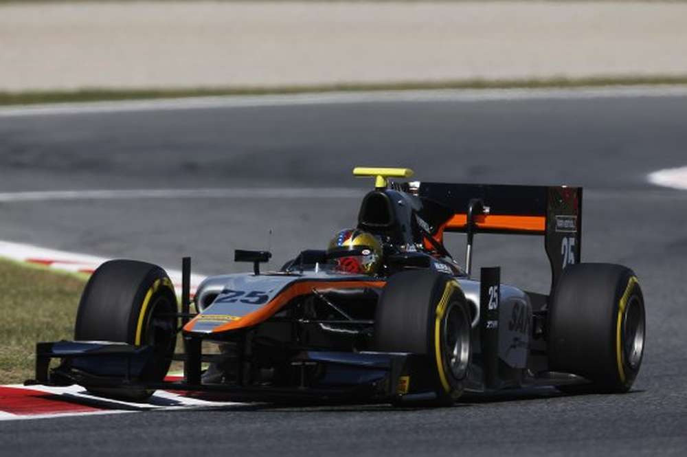 GP2: За Hilmer в Монако выступят Джонни Чекотто и Ник Йеллоли