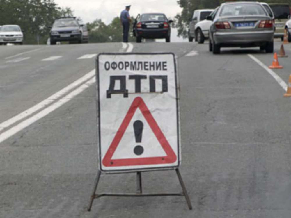 В Витебской области BMW не пропустил трактор: погибла 17-летняя пассажирка