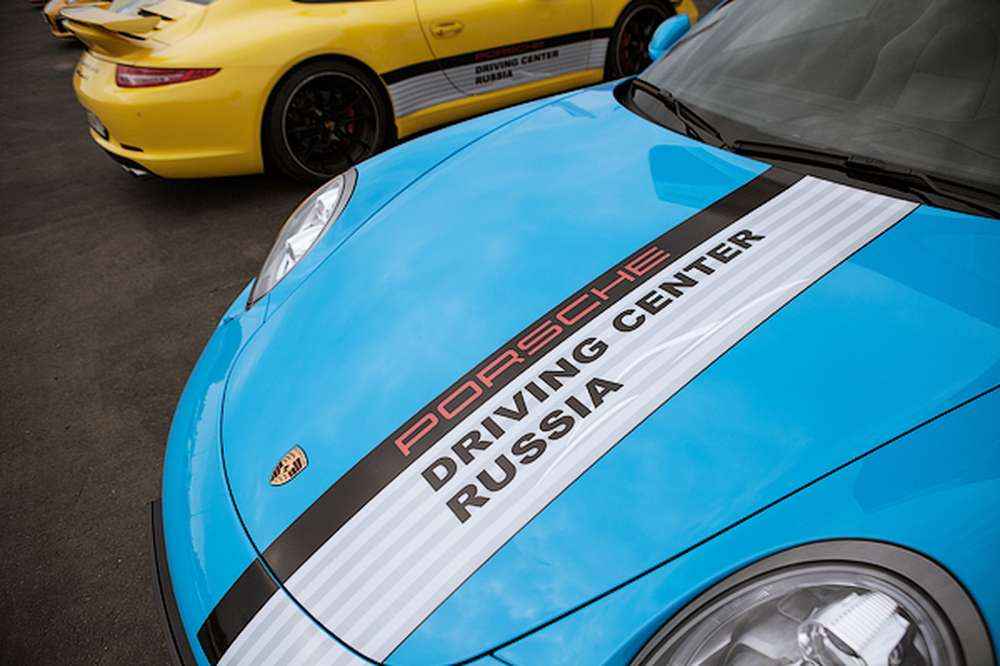 Компания Porsche открыла в России школу водительского мастерства