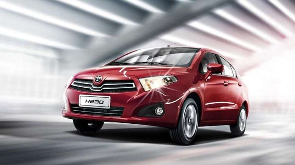 В России стартовали продажи седана и хэтчбека Brilliance H230