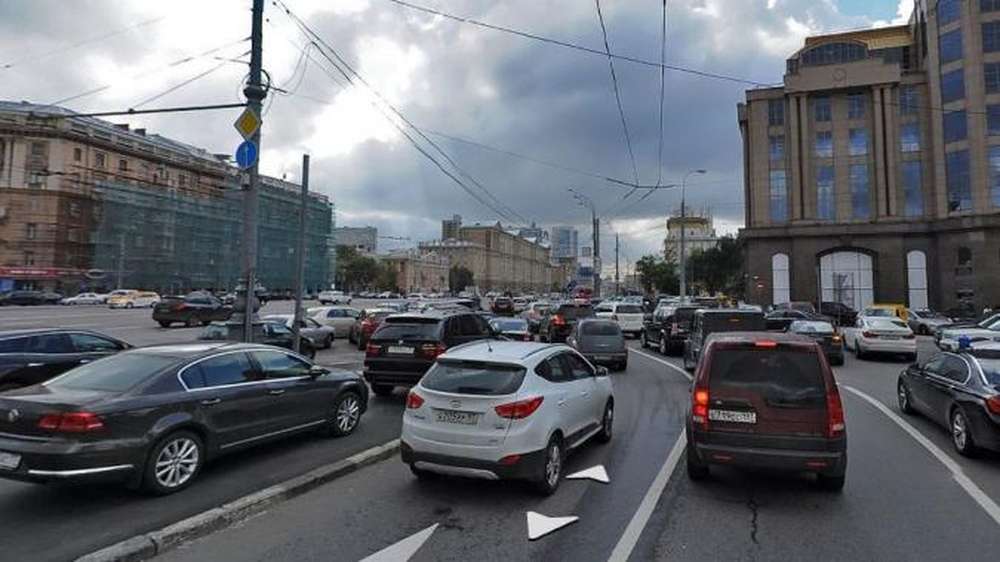 Более 90% дорог в центре Москвы перегружены