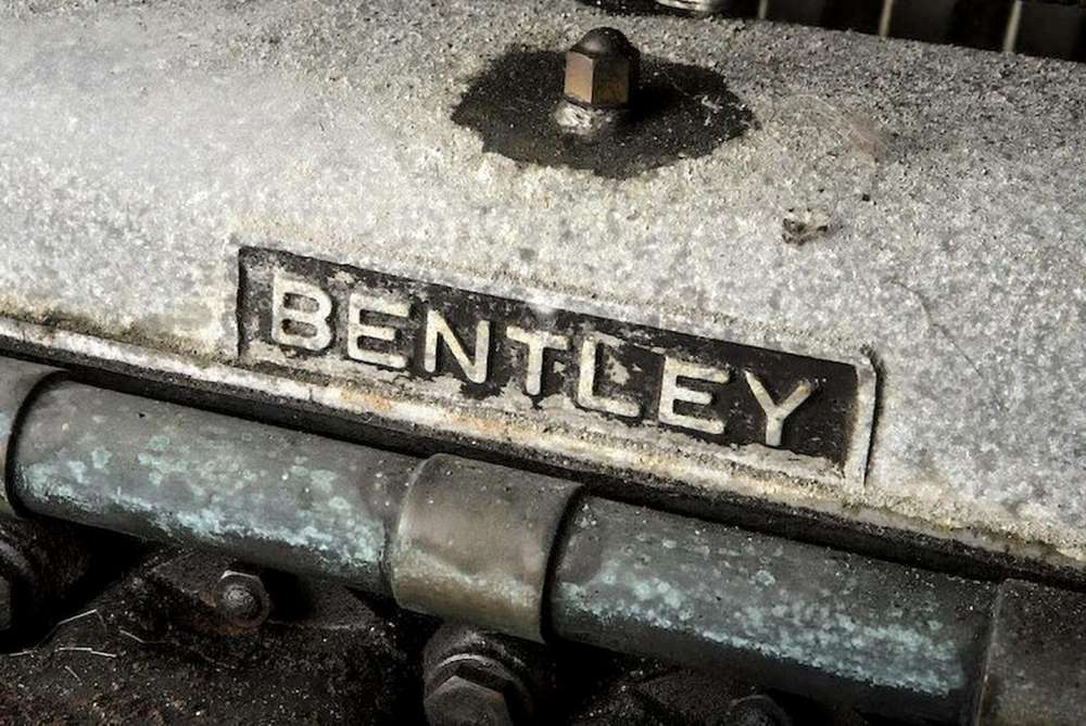 В британском захламленном сарае нашли винтажный Bentley за $450 тысяч