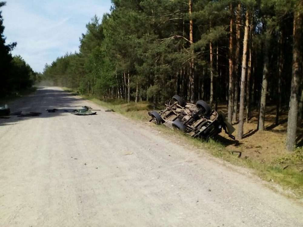 В Столинском районе опрокинулся УАЗ