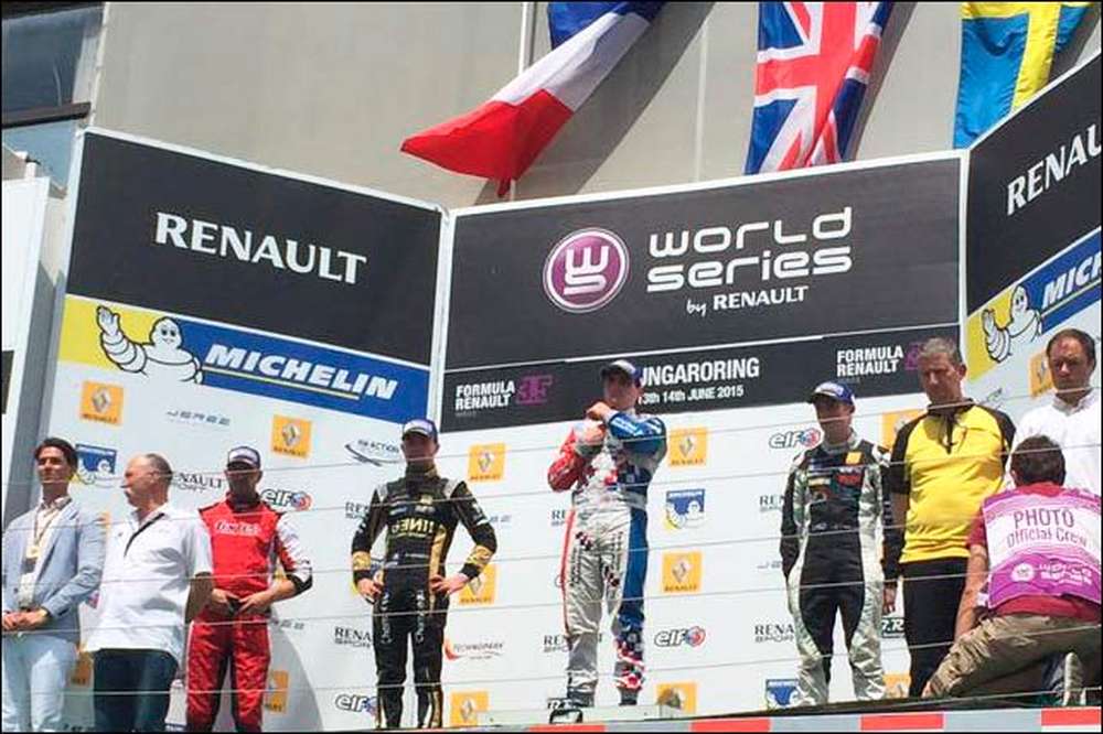 WSR: Роуланд выиграл воскресную гонку