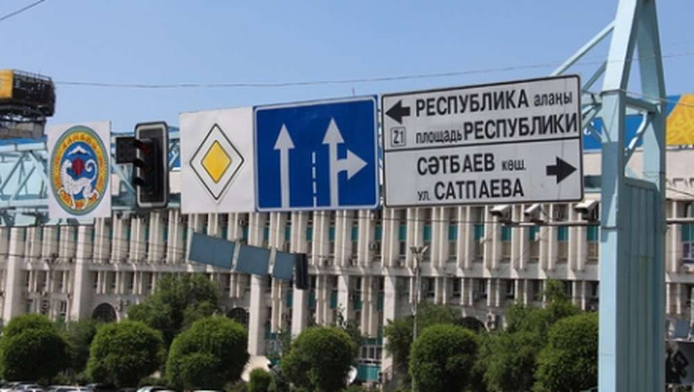 В Алматы убрали порядка 15 левых поворотов